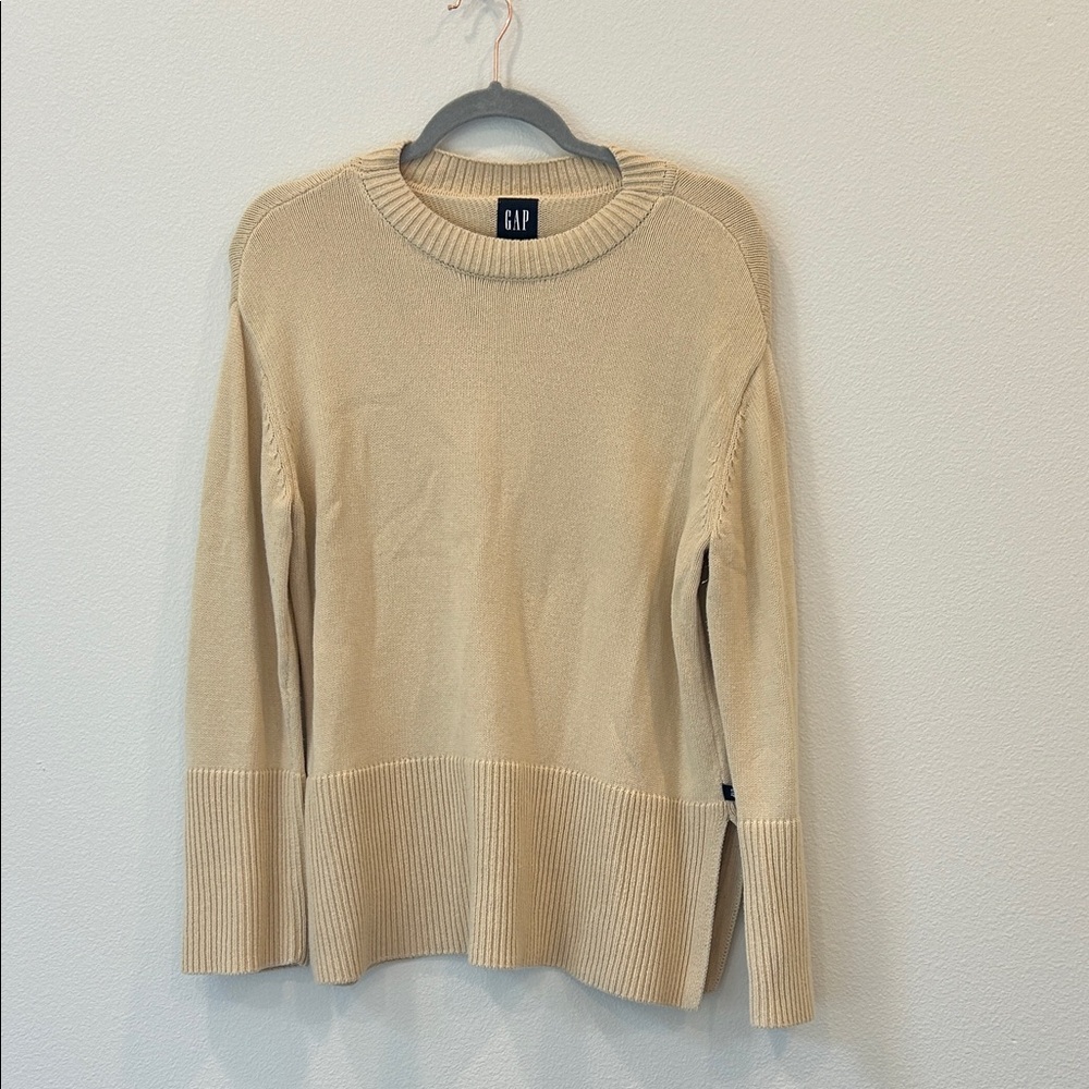 GAP Women's Light Cream Crewneck Sweater